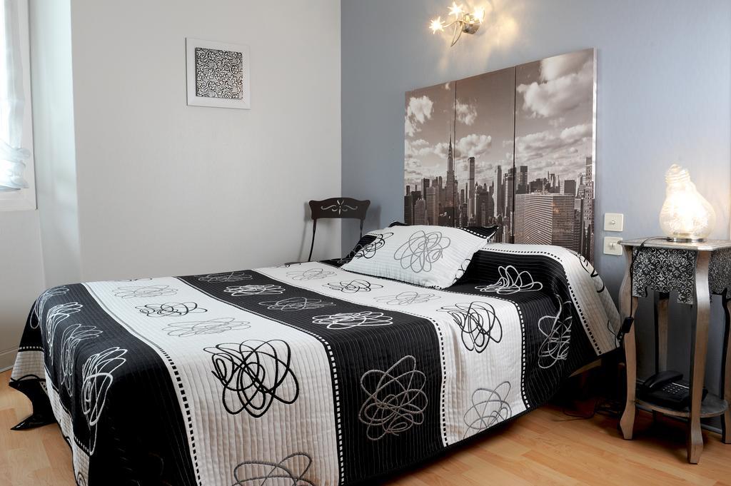 Louhossoa Hotel Le Trinquet חדר תמונה